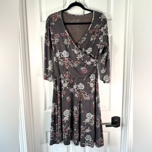 Garnet Hill Brianna Surplice Knit Dress Brown Floral 3/4 Sleeve Size Medium